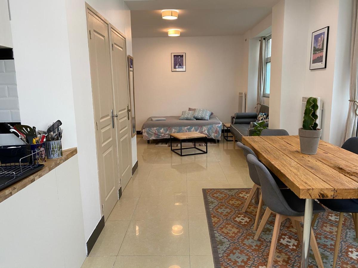 דירות פריז Large And Unique Souplex 60Sqm, Well Located מראה חיצוני תמונה